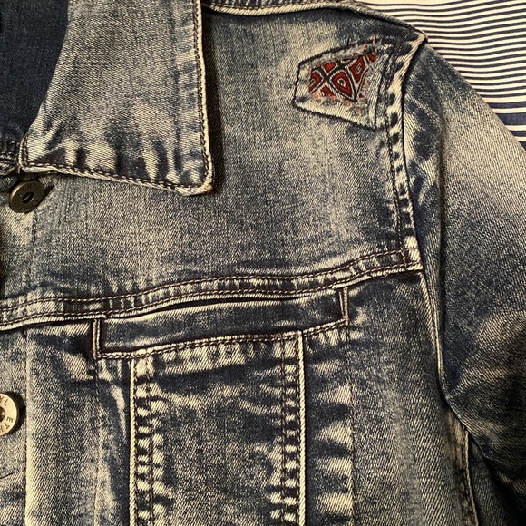 Jean Jacket - Picture 5 of 8